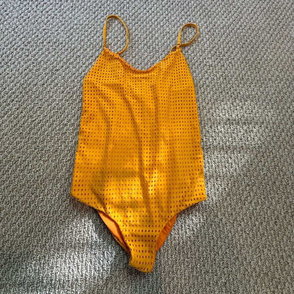 Acacia swim